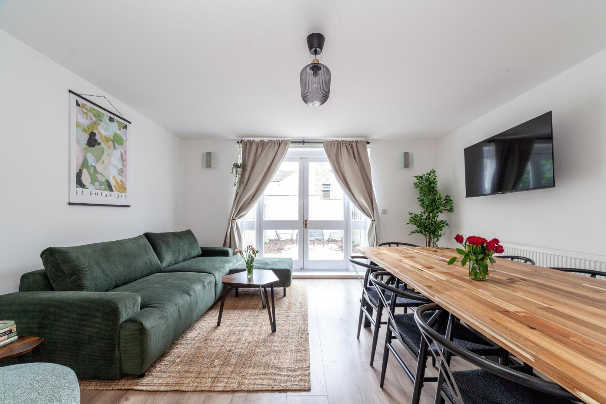 Arte Stays Serviced Houses Stratford - 3 Bedrooms 2 Bathrooms Houses London, Stratford, Maryland, Free Parking, Garden, Weekly Or Monthly Stays - Up To 8 Guests Экстерьер фото