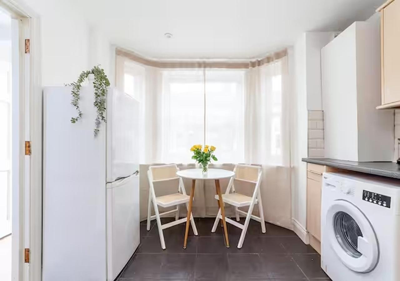 Arte Stays Serviced Houses Stratford - 3 Bedrooms 2 Bathrooms Houses London, Stratford, Maryland, Free Parking, Garden, Weekly Or Monthly Stays - Up To 8 Guests Экстерьер фото