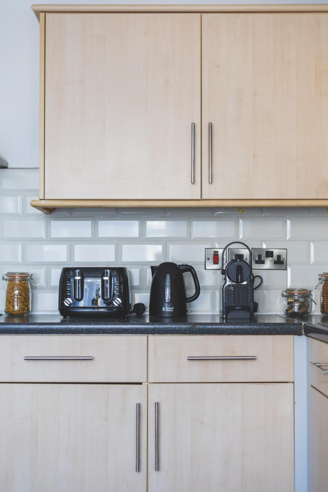 Arte Stays Serviced Houses Stratford - 3 Bedrooms 2 Bathrooms Houses London, Stratford, Maryland, Free Parking, Garden, Weekly Or Monthly Stays - Up To 8 Guests Экстерьер фото