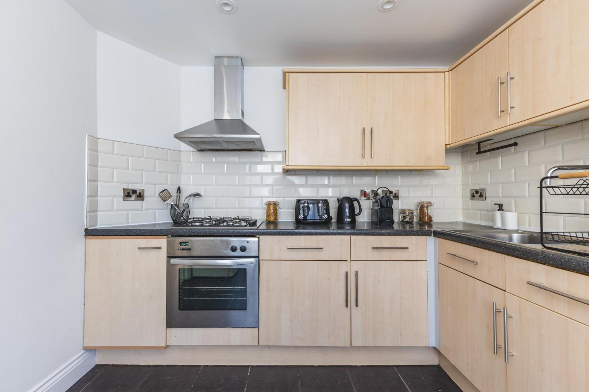 Arte Stays Serviced Houses Stratford - 3 Bedrooms 2 Bathrooms Houses London, Stratford, Maryland, Free Parking, Garden, Weekly Or Monthly Stays - Up To 8 Guests Экстерьер фото