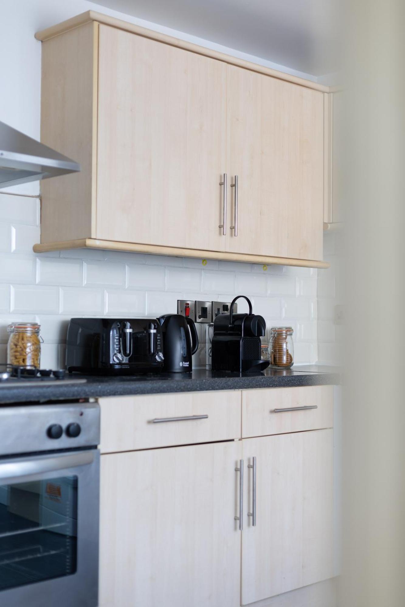 Arte Stays Serviced Houses Stratford - 3 Bedrooms 2 Bathrooms Houses London, Stratford, Maryland, Free Parking, Garden, Weekly Or Monthly Stays - Up To 8 Guests Экстерьер фото