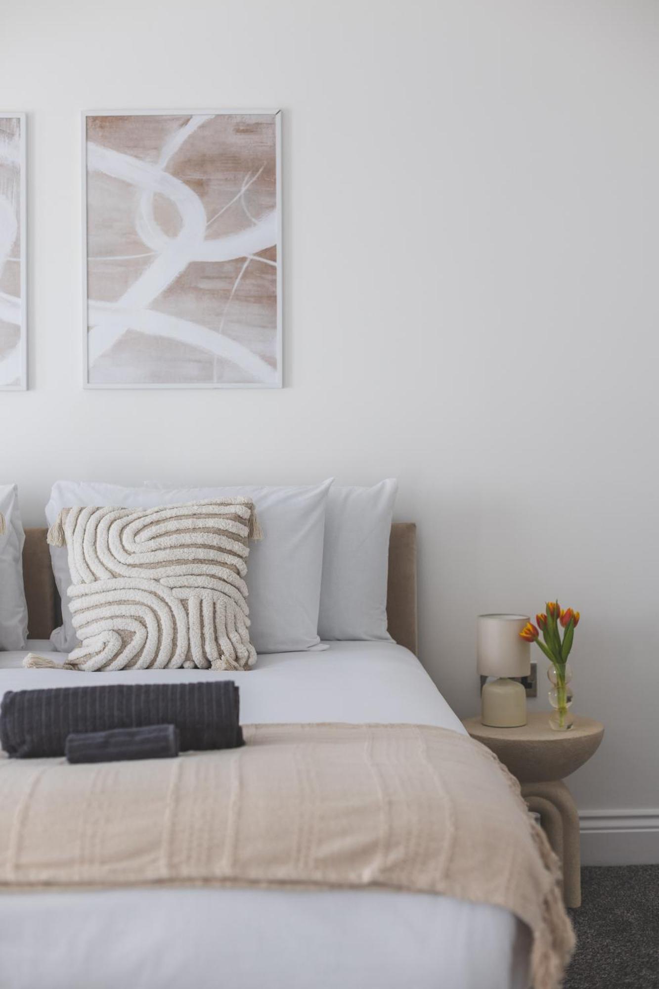 Arte Stays Serviced Houses Stratford - 3 Bedrooms 2 Bathrooms Houses London, Stratford, Maryland, Free Parking, Garden, Weekly Or Monthly Stays - Up To 8 Guests Экстерьер фото