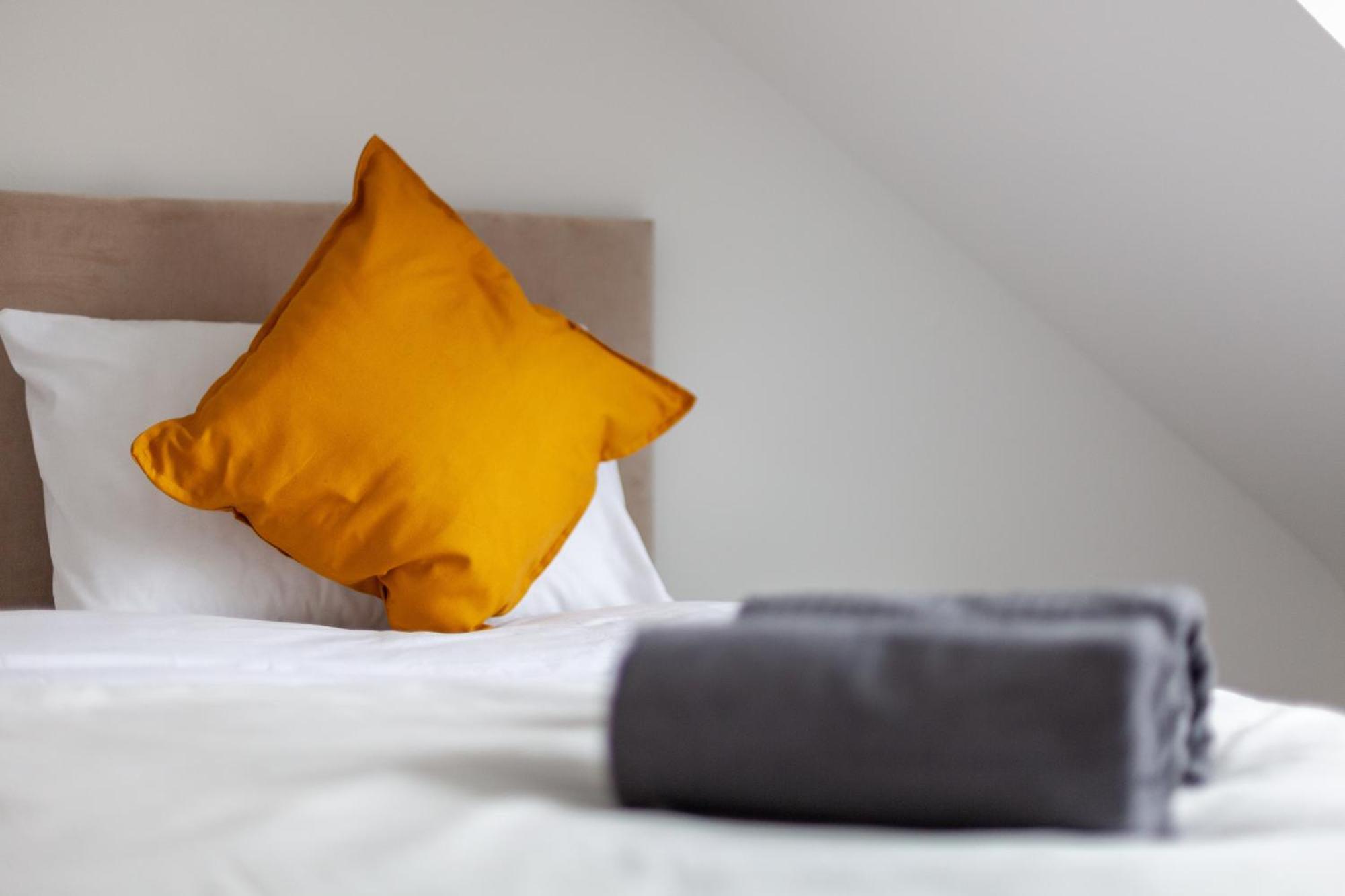 Arte Stays Serviced Houses Stratford - 3 Bedrooms 2 Bathrooms Houses London, Stratford, Maryland, Free Parking, Garden, Weekly Or Monthly Stays - Up To 8 Guests Экстерьер фото
