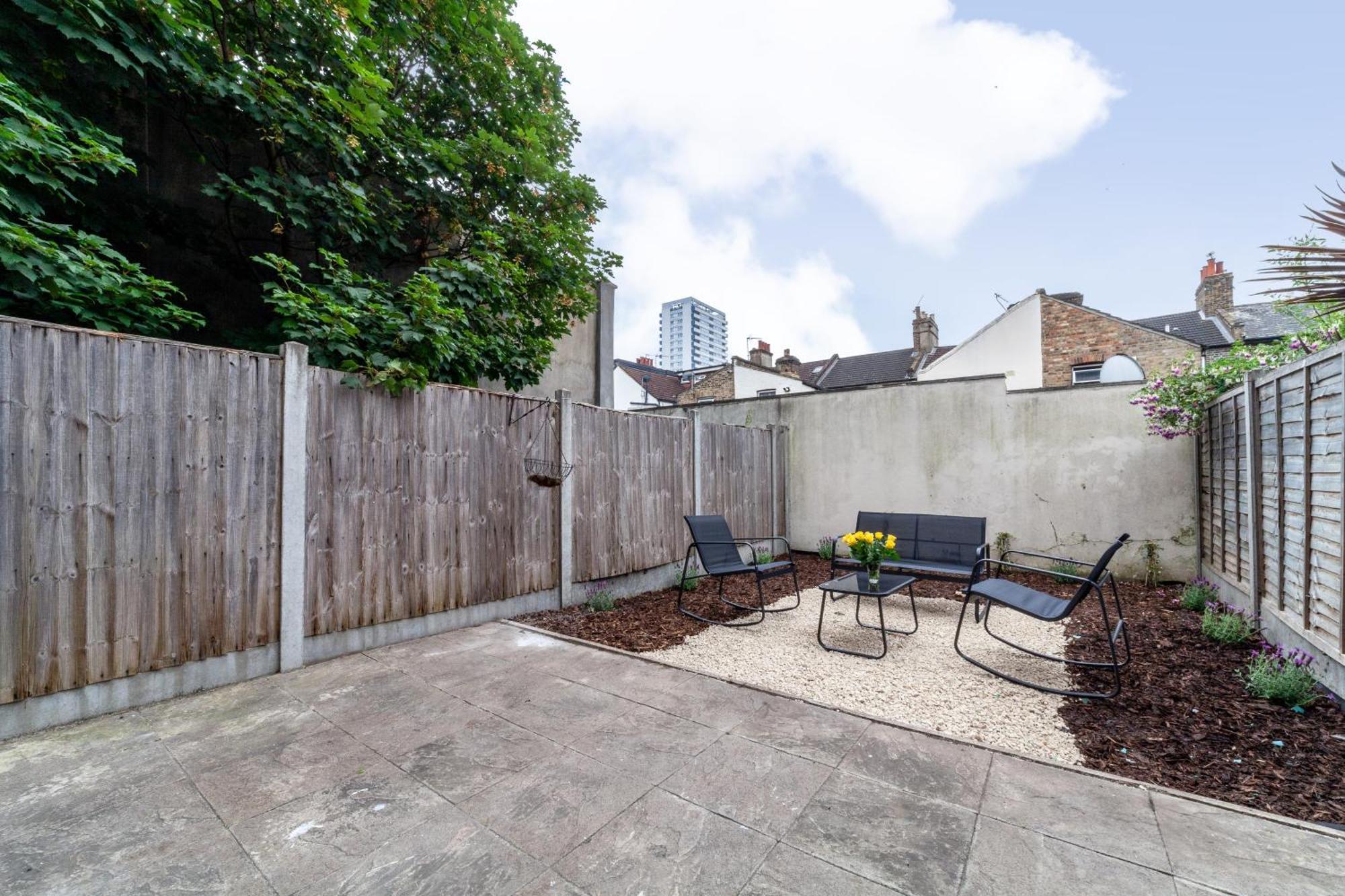 Arte Stays Serviced Houses Stratford - 3 Bedrooms 2 Bathrooms Houses London, Stratford, Maryland, Free Parking, Garden, Weekly Or Monthly Stays - Up To 8 Guests Экстерьер фото