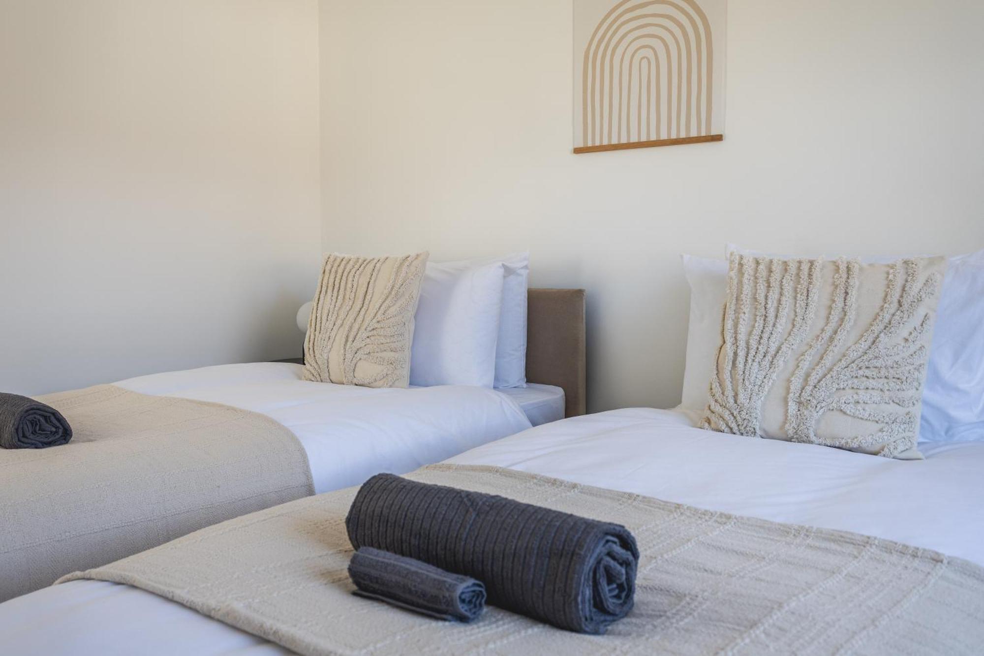 Arte Stays Serviced Houses Stratford - 3 Bedrooms 2 Bathrooms Houses London, Stratford, Maryland, Free Parking, Garden, Weekly Or Monthly Stays - Up To 8 Guests Экстерьер фото